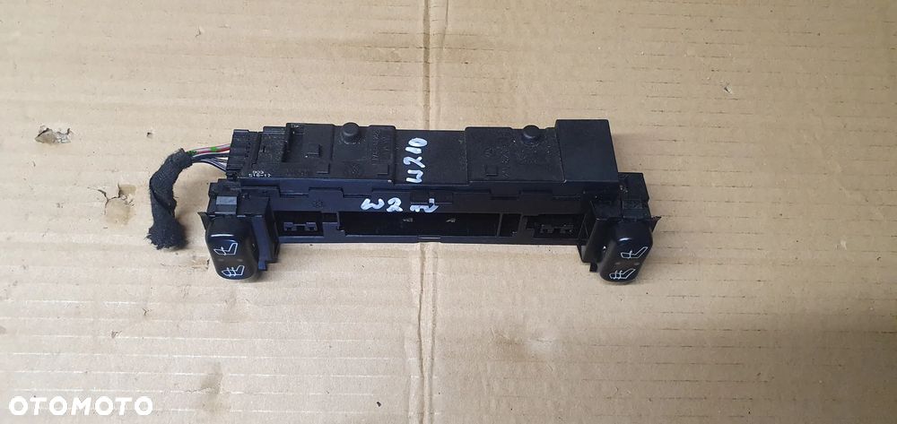 Przełącznik panel grzania foteli Mercedes E-Klasa W210 2108200151 - 2