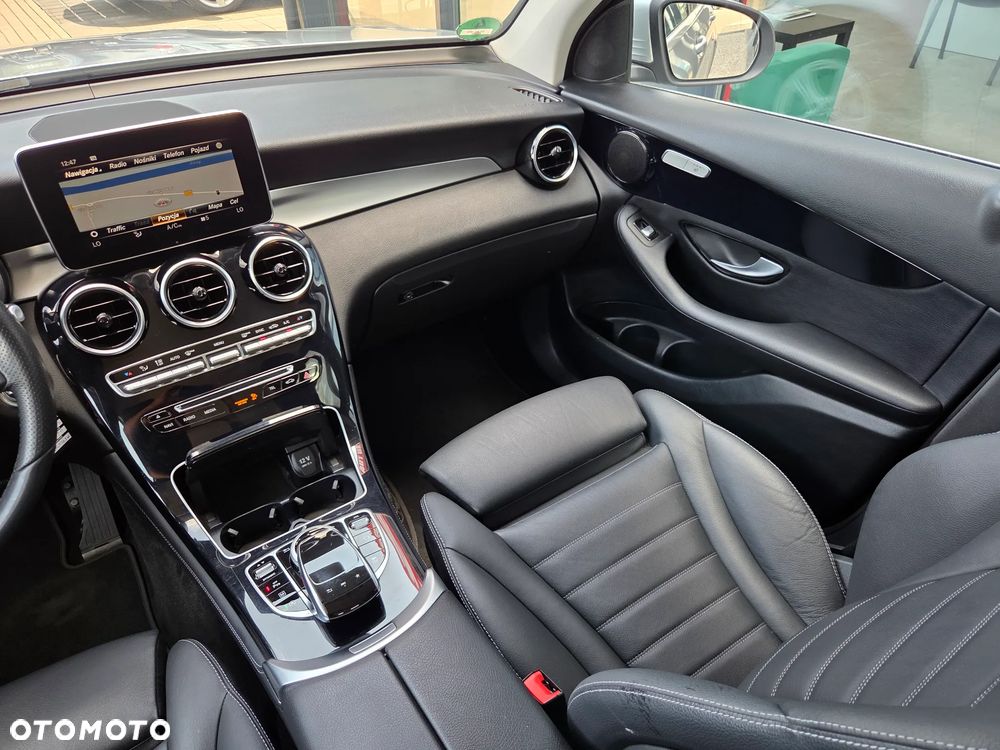 Mercedes-Benz GLC 250 4Matic 9G-TRONIC - 22