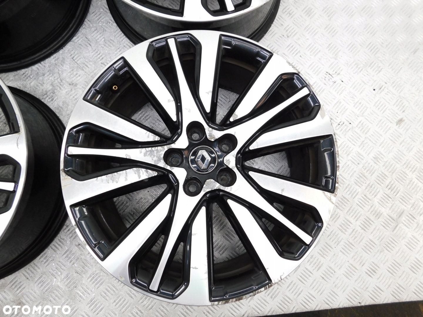 4x FELGI ALUMINIOWE 5x114,3 8Jx19 RENAULT ESPACE V TALISMAN KOLEOS II - 5