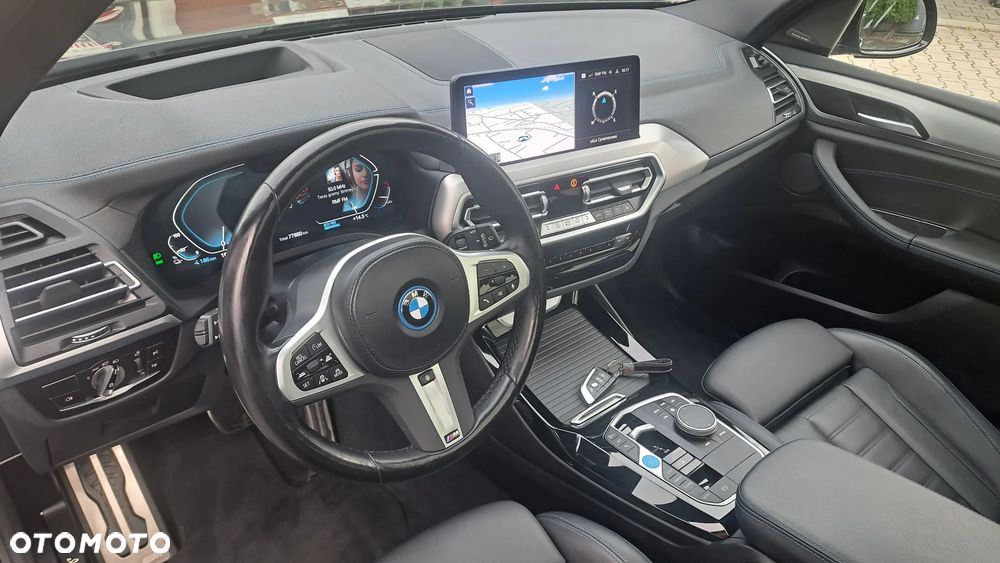 BMW iX3 - 24