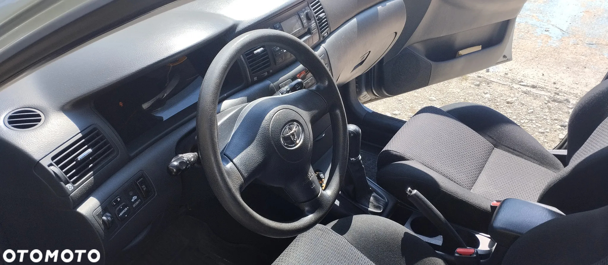 Toyota Corolla - 3