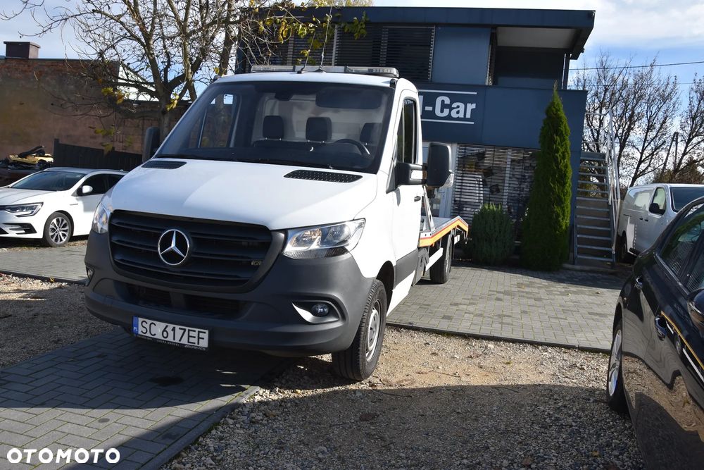 Mercedes-Benz Sprinter - 2