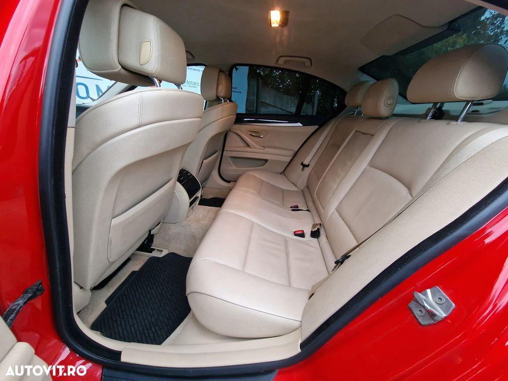BMW Seria 5 520d Aut. Luxury Line - 4