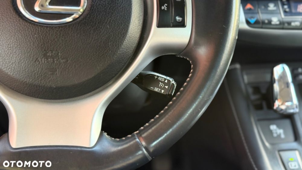 Lexus CT 200h Elite - 20