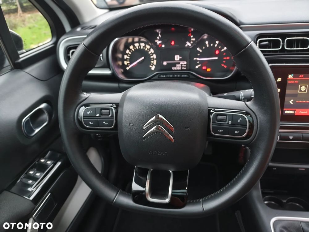 Citroën C3 BlueHDi 100 S&S SHINE PACK - 23