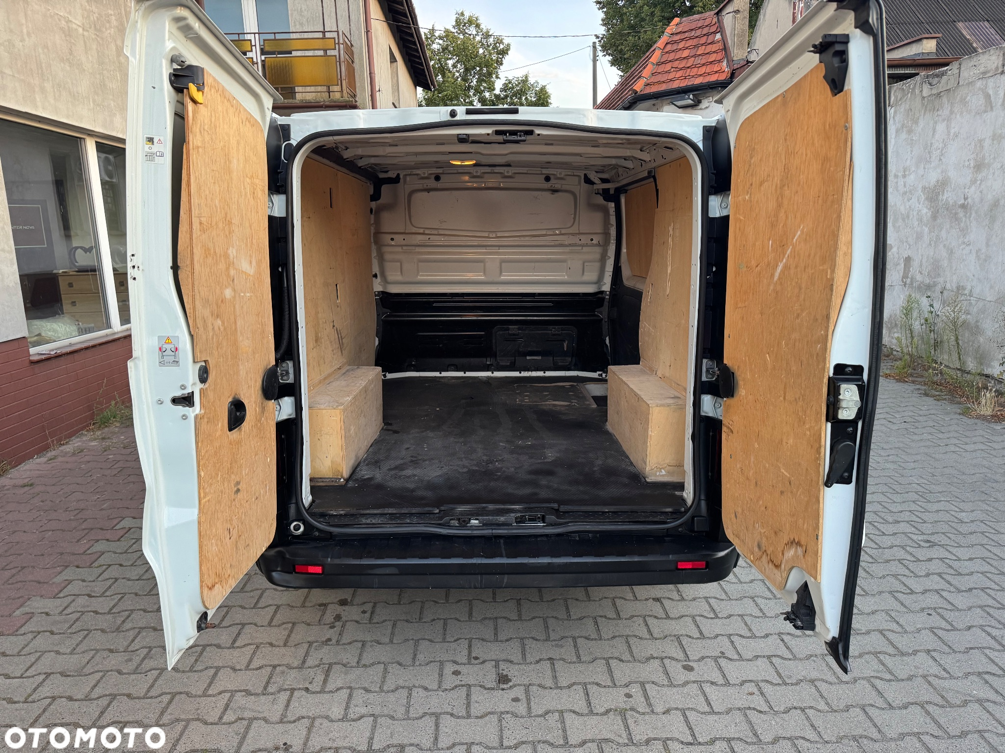 Renault TRAFIC 63tys.km KLIMA, czujniki parkowania, tempomat, świeżo sprowadzony, OKAZJA!!! - 16