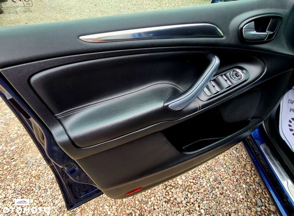 Ford Galaxy - 32