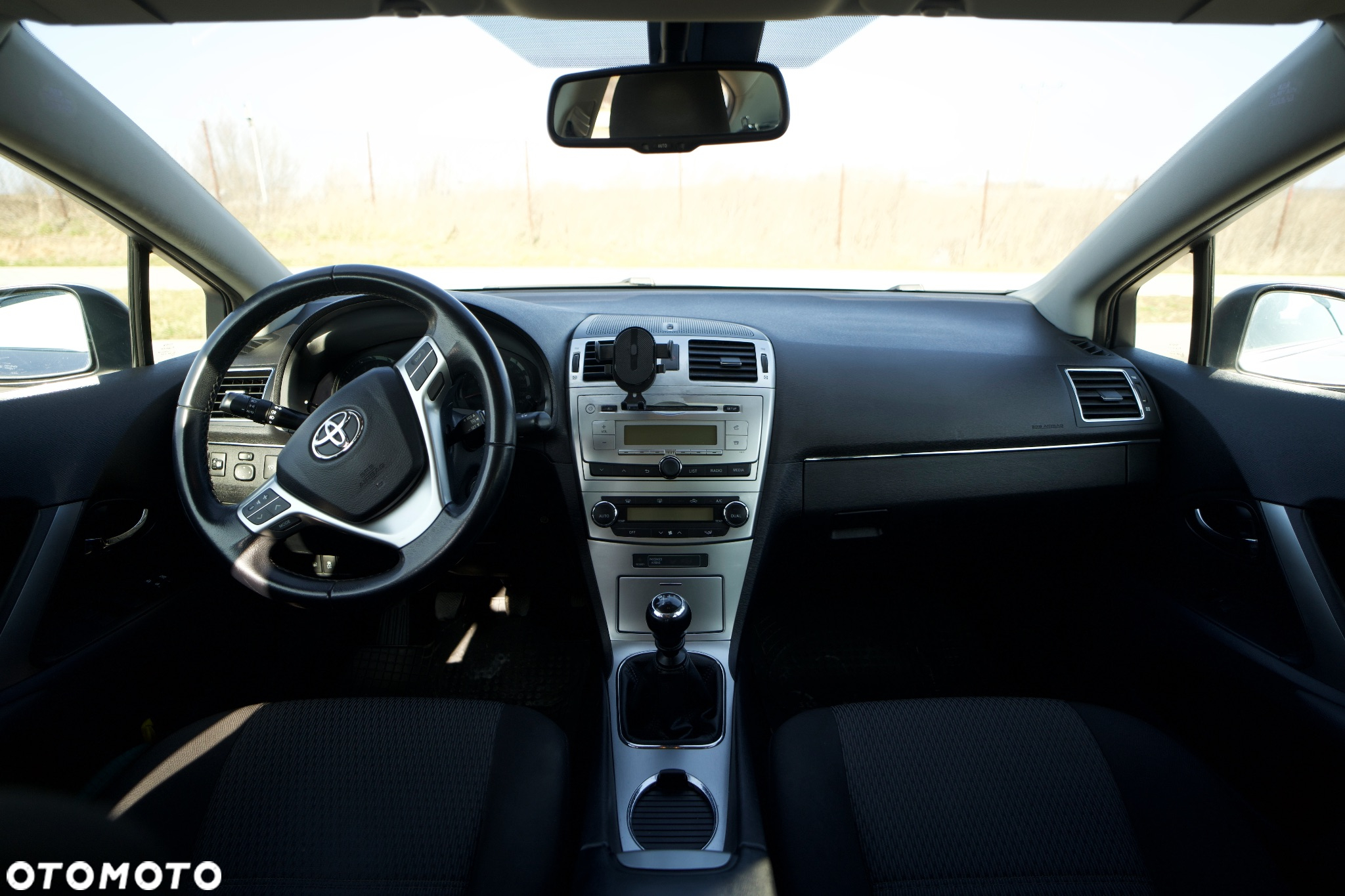 Toyota Avensis - 10