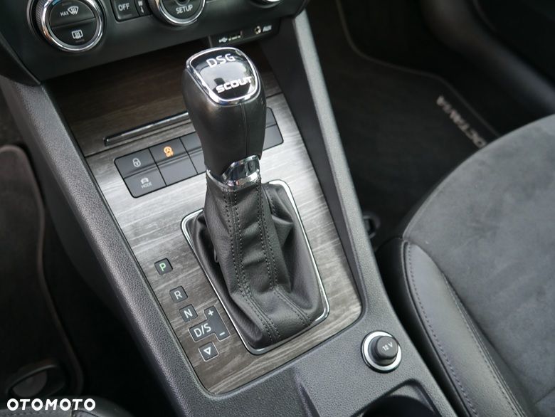Skoda Octavia 2.0 TDI 4x4 DSG Scout - 8