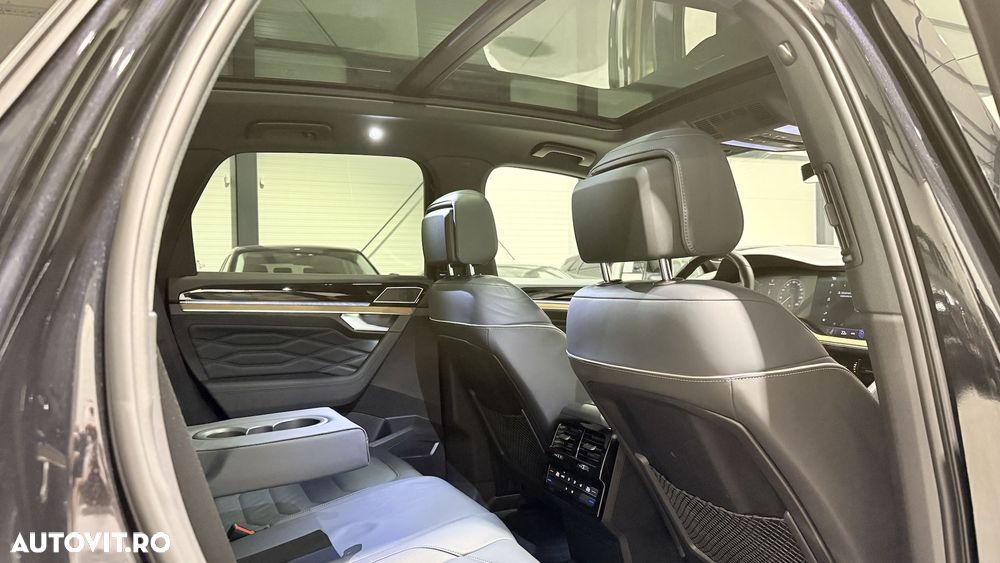 Volkswagen Touareg 3.0 V6 e-Hybrid 4Motion Aut. Atmosphere - 24