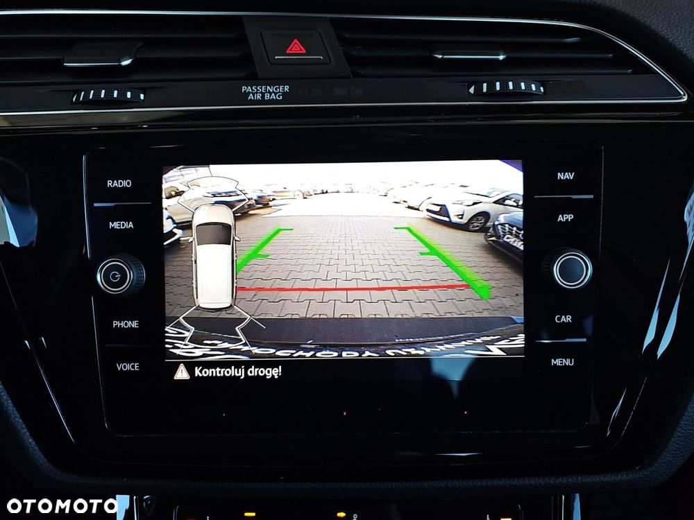 Volkswagen Touran - 17