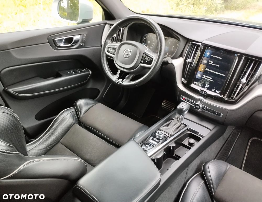 Volvo XC 60 D5 SCR AWD R-Design - 15