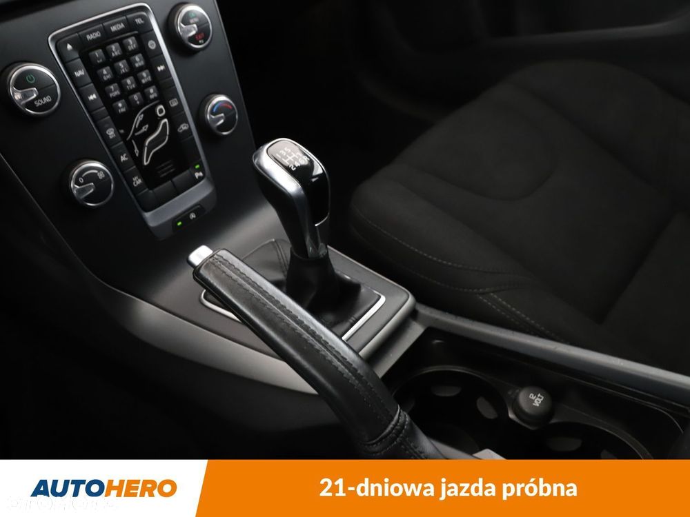 Volvo V40 D2 Kinetic - 26