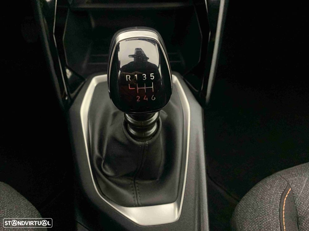 Peugeot 2008 1.2 PureTech Style - 9