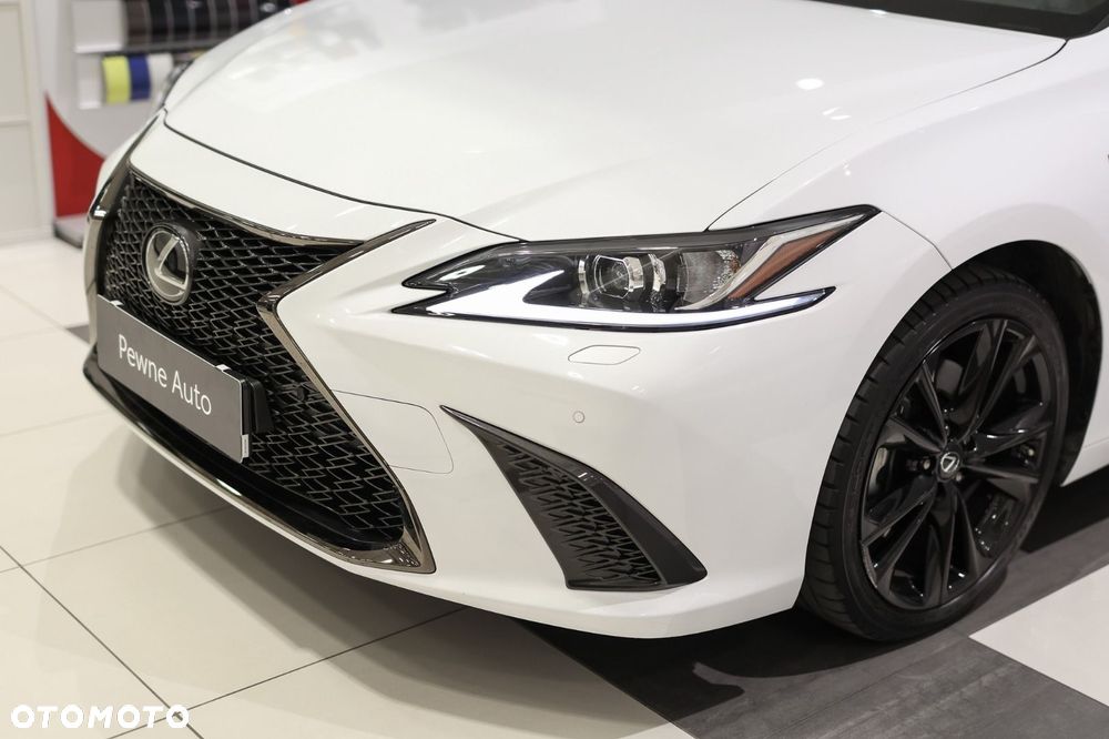 Lexus ES - 24