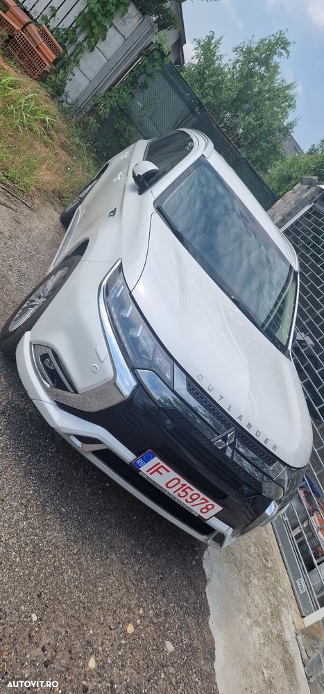 Mitsubishi Outlander PHEV 2.4 L 4X4 Instyle+ - 4