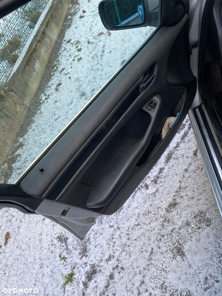 BMW Seria 3 330d - 15