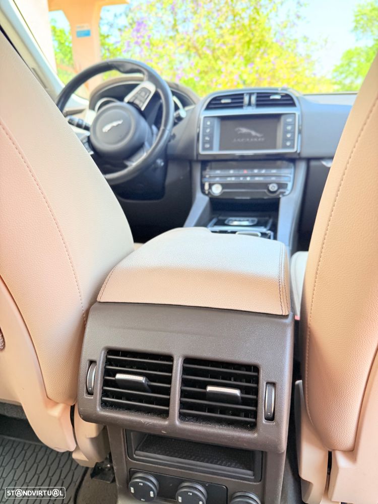 Jaguar F-Pace 20d AWD Aut. Prestige - 14