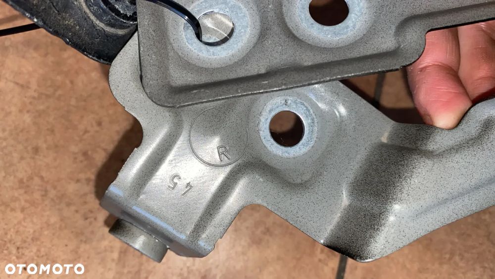 MOCOWANIE BŁOTNIKA PRAWY PRZÓD BMW G30 G31 7349618 - 4
