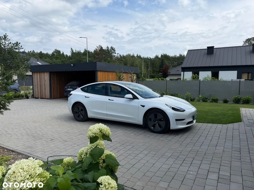 Tesla Model 3 Standard Range Plus - 1