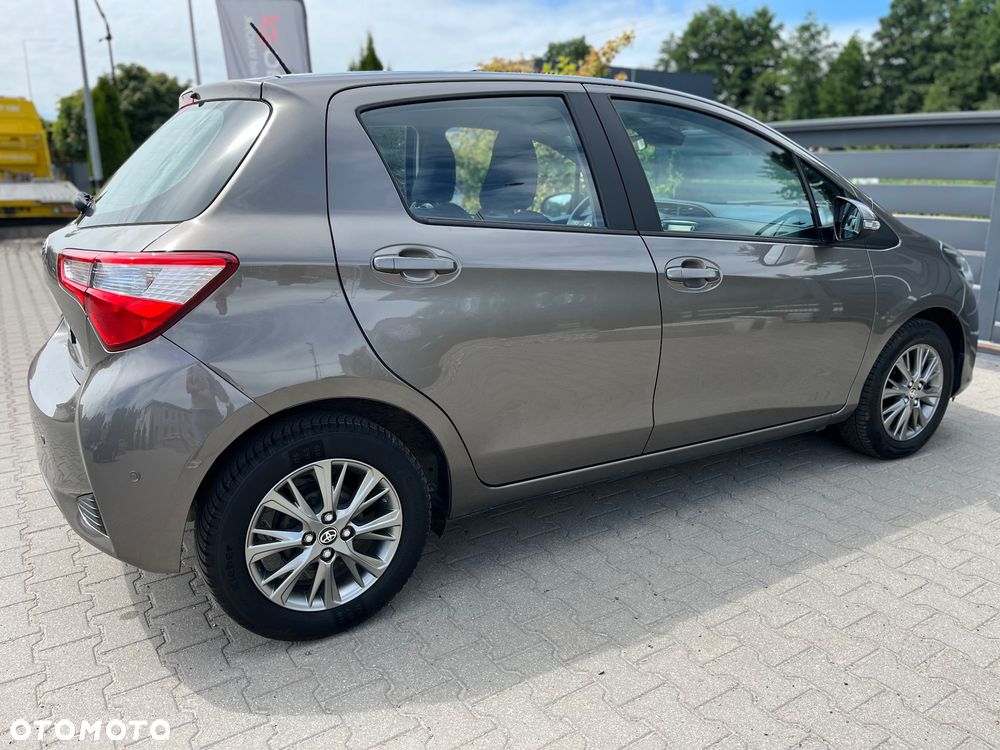 Toyota Yaris 1.5 Premium - 13