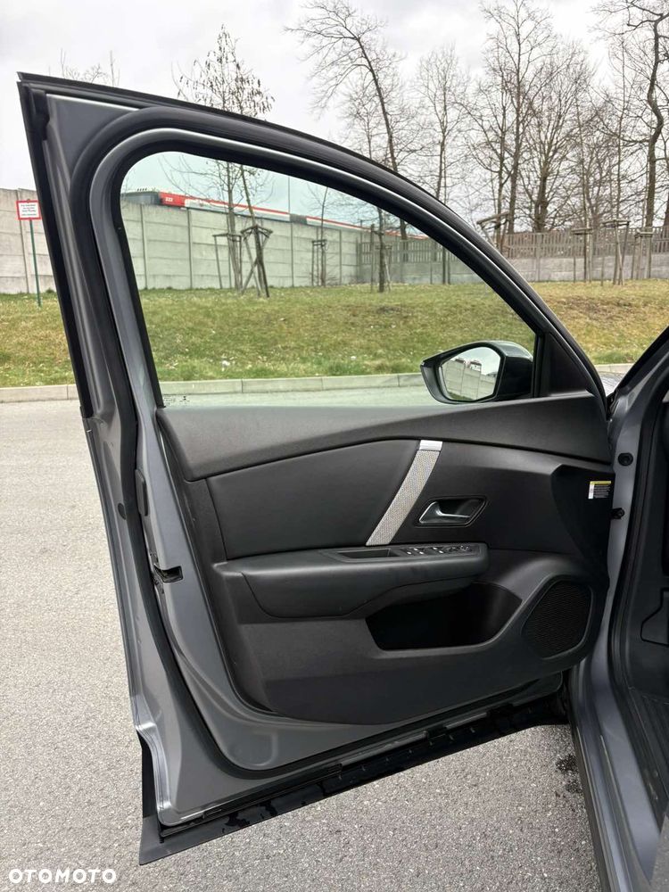 Citroën C4 BlueHDi 130 Stop&Start EAT8 MAX - 32