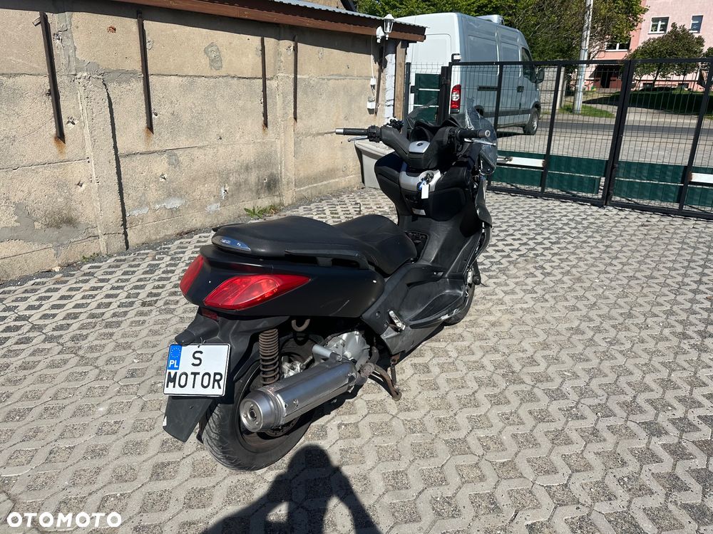 Yamaha X-max - 4