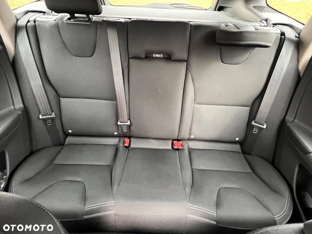 Volvo XC 60 D3 Drive-E Momentum - 10
