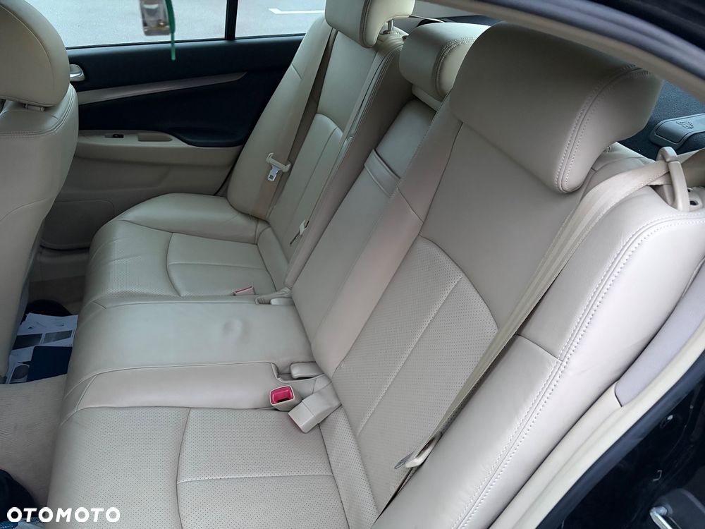 Infiniti G AWD - 11