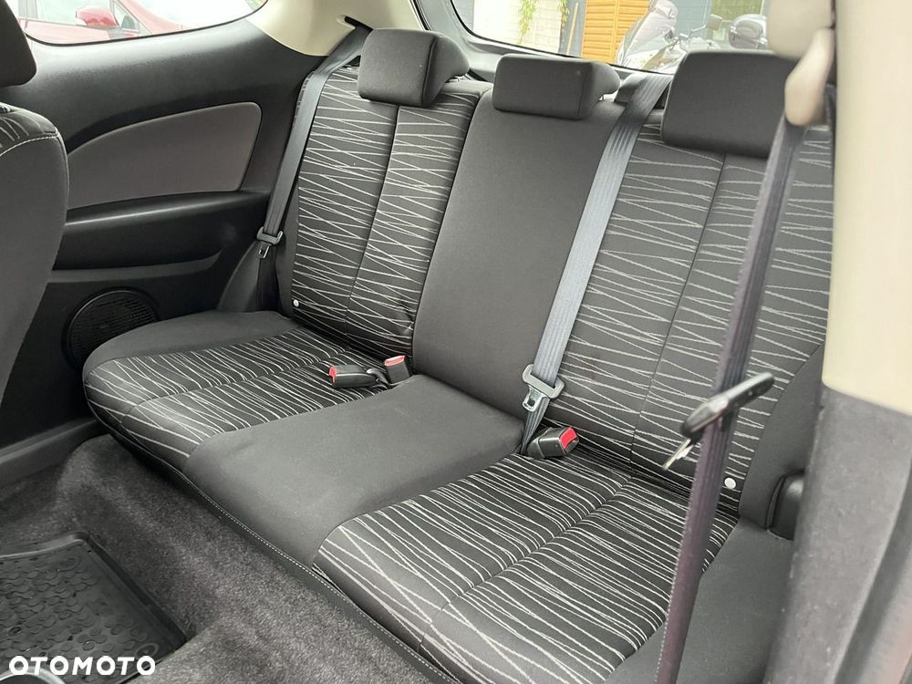 Mazda 2 - 16