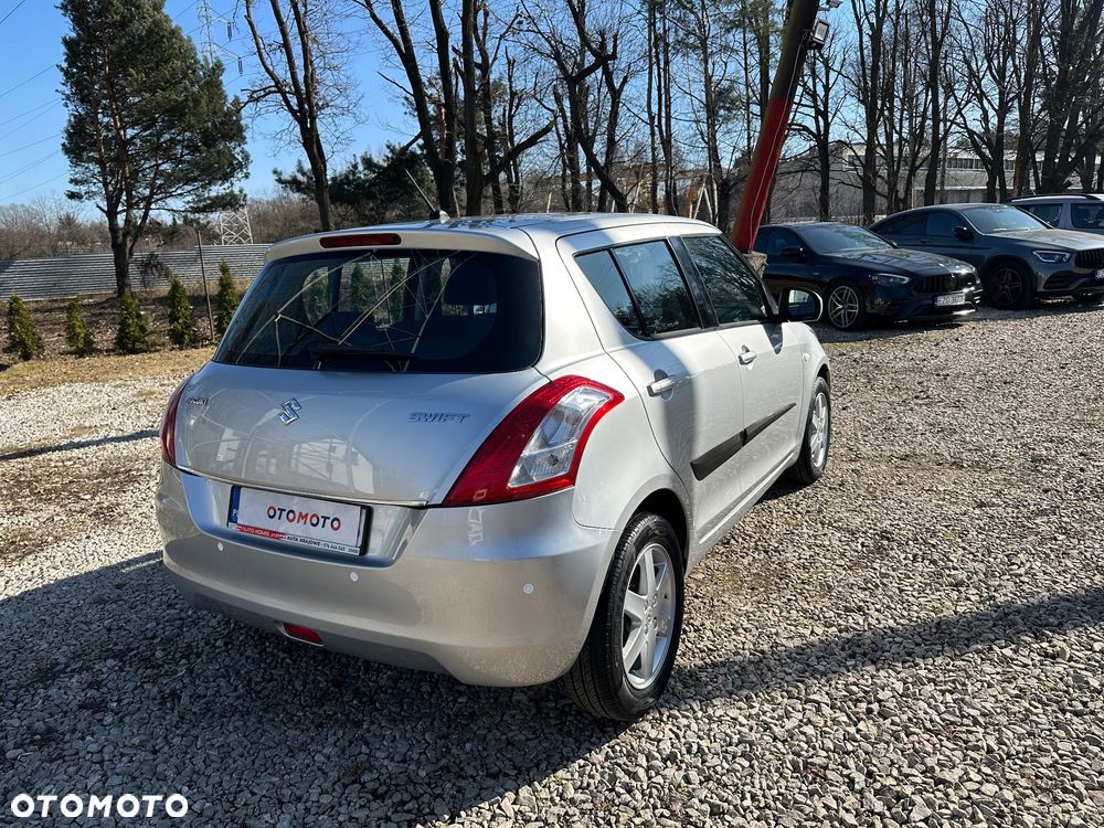 Suzuki Swift - 6