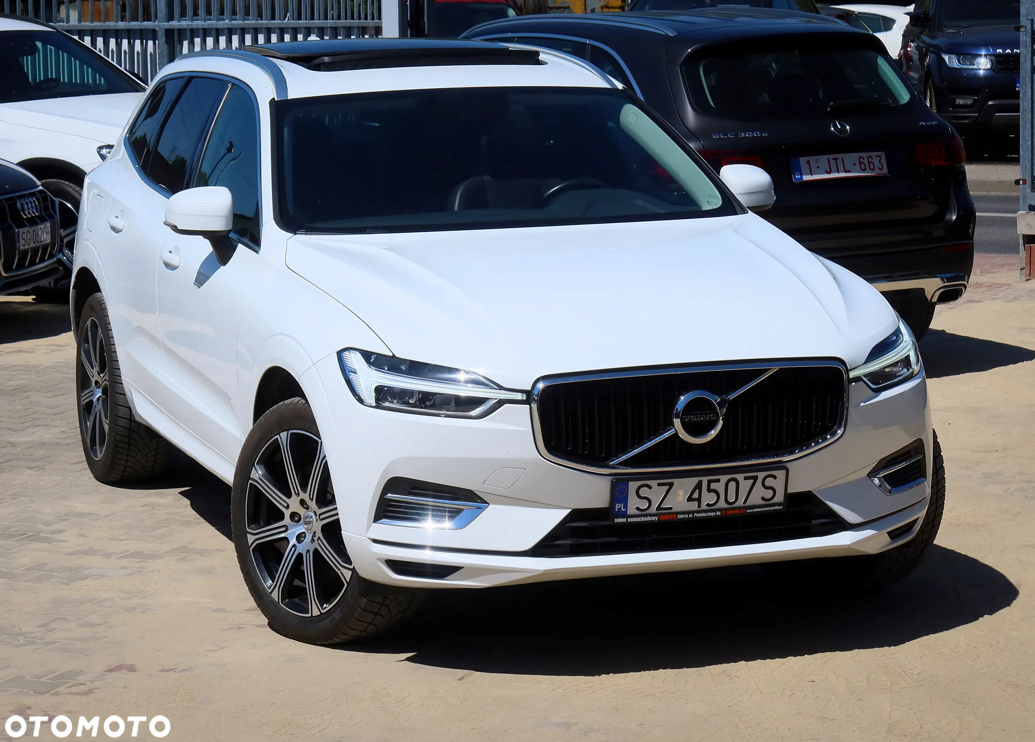 Volvo XC 60 T8 AWD Plug-In Hybrid Momentum Pro - 4