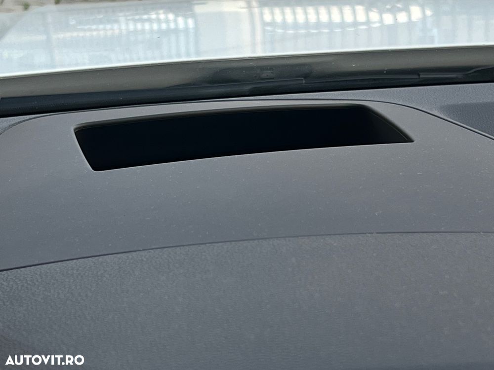 Volkswagen Golf 2.0 TDI SCR DSG Style - 24