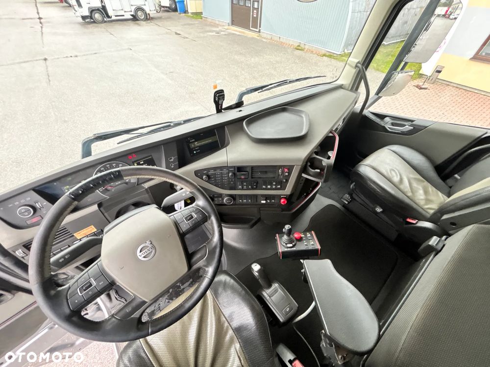 Volvo FH540 6X4 EURO6 + RETARDER + LIFTING AXLE - 22