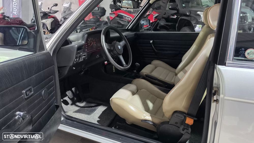 BMW 323 - 32