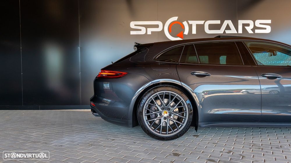 Porsche Panamera Sport Turismo 4 E-Hybrid - 5