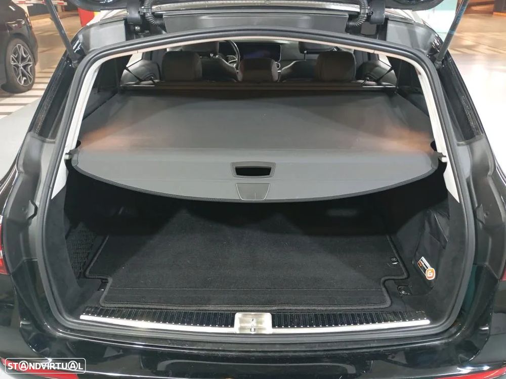 Mercedes-Benz E 220 d Avantgarde - 12