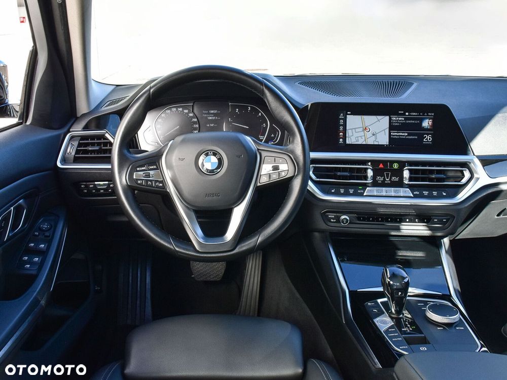 BMW Seria 3 318d Sport Line - 35