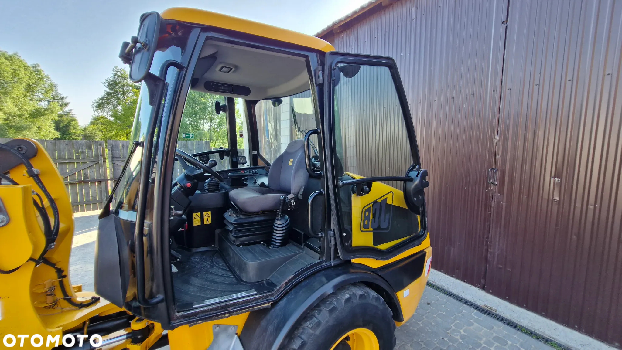 JCB 407 - 11