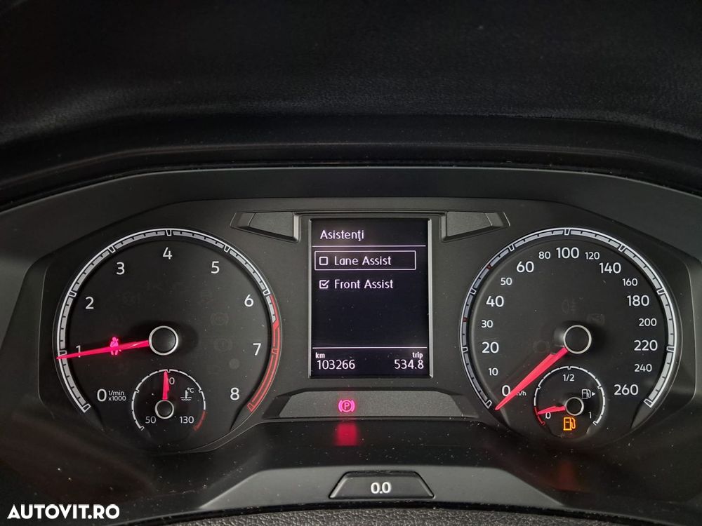 Volkswagen T-Roc - 15