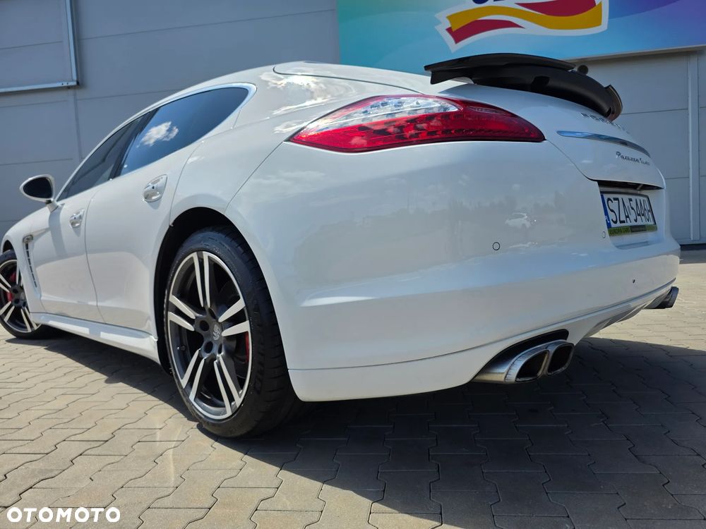 Porsche Panamera Turbo - 3