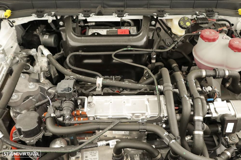Mercedes-Benz EQB 250+ AMG Line - 25