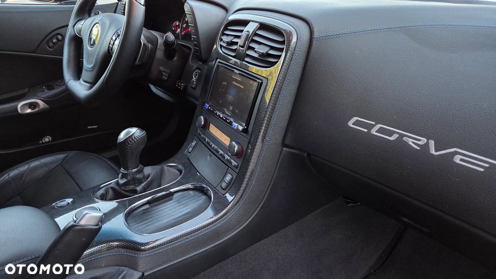 Chevrolet Corvette - 14