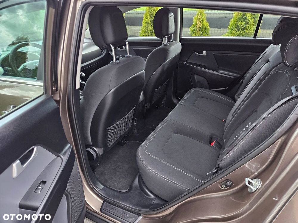 Kia Sportage 2.0 CRDI 4WD Fifa World Cup Edition - 13