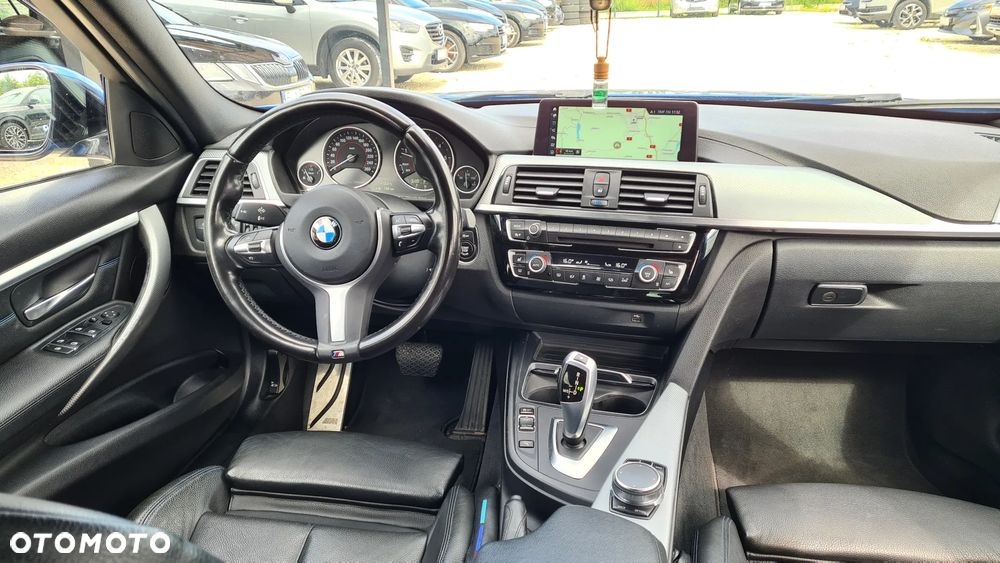 BMW Seria 3 320d M Sport - 2