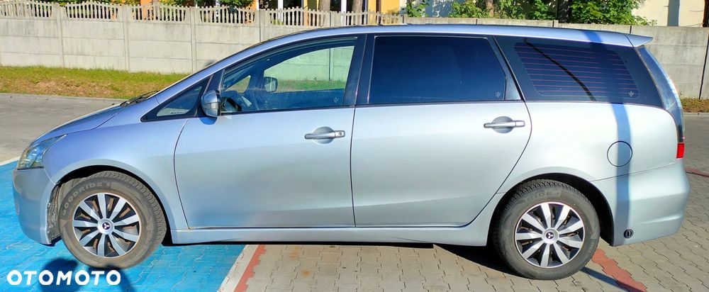 Mitsubishi Grandis - 3