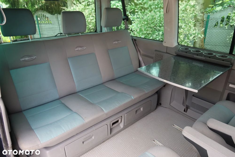 Volkswagen Multivan - 21