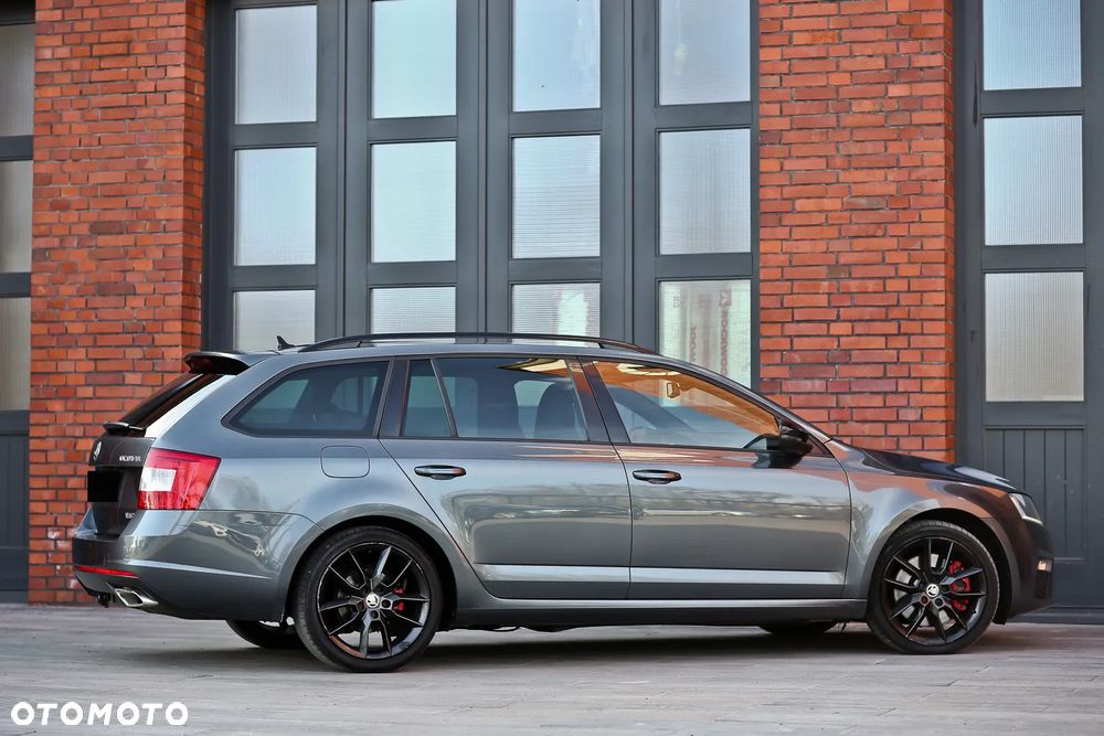 Skoda Octavia 2.0 TDI DSG RS - 17