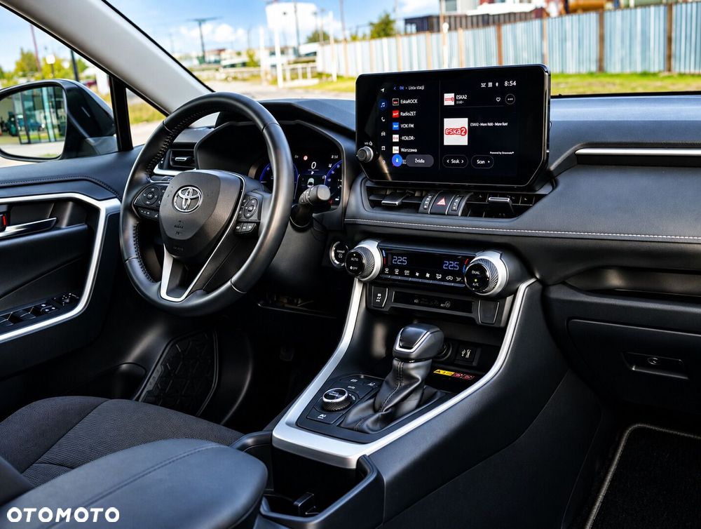 Toyota RAV4 - 16