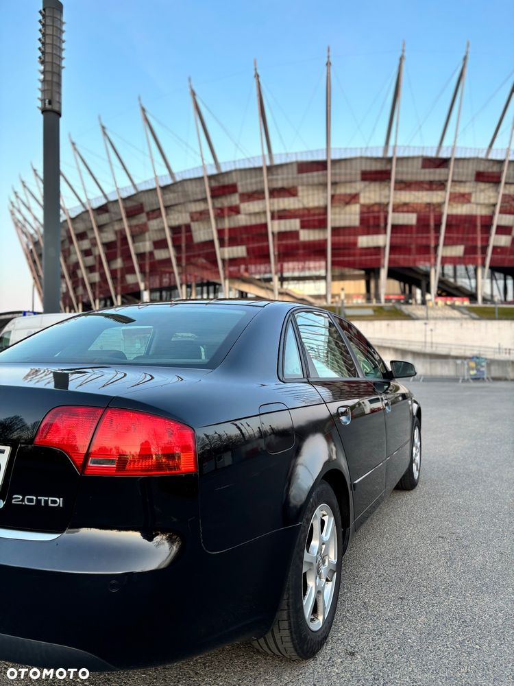 Audi A4 Limousine - 10